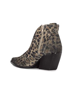 Kenia Suede Texan Ankle Boot ELENA IACHI | E2004KENIAPLASMON